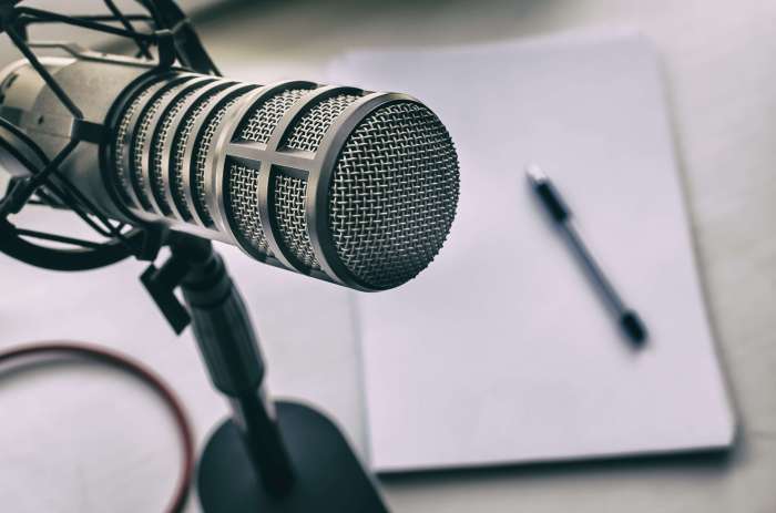 How to Start a Podcast in 5 Simple Steps