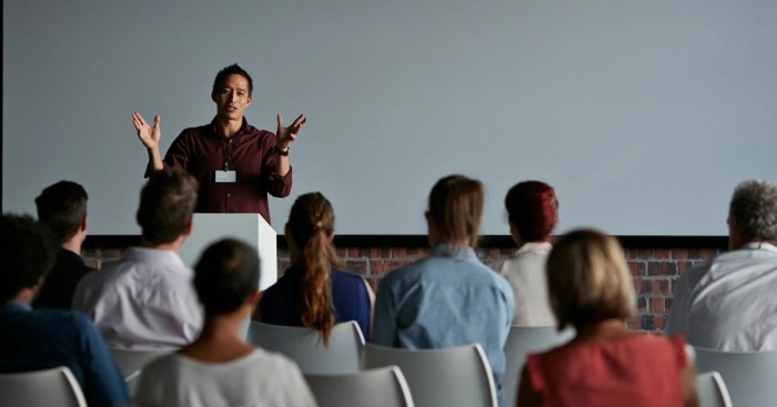 How to Improve Your Public Speaking Skills: 12 Tips for Confident Presentations