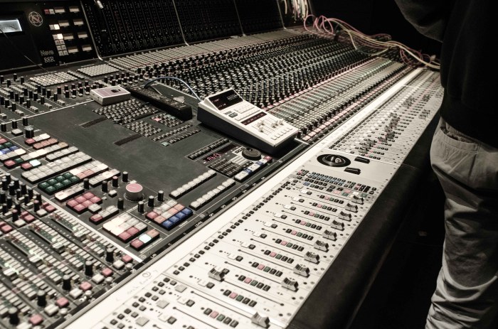 Mastering mixing 88r neve liveschool studios music production